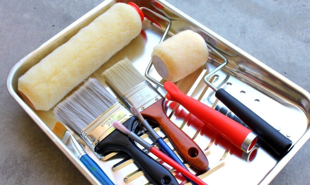 Инструменты, необходимые для подготовки и покраски комнаты